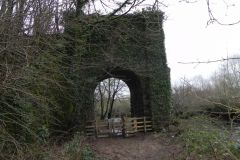 16.-Remains-of-rail-bridge-on-east-bank
