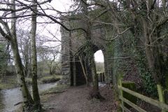 17.-Remains-of-rail-bridge-on-east-bank