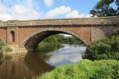 4.-Cowley-Bridge-River-Creedy-downstream-arches-2