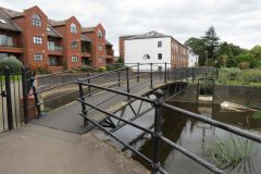 16.-Trews-weir-footbridge-2