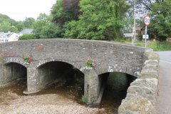 2.-Exford-Bridge-upstream-arch-2