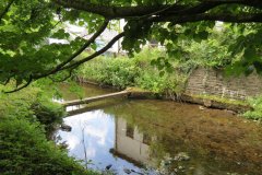 4.-Flowing-behind-the-Youth-Hostel-in-Exford-6