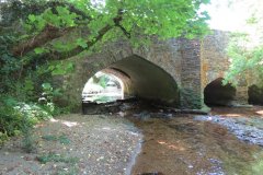 27.-Vicarage-Bridge-downstream-arch-2