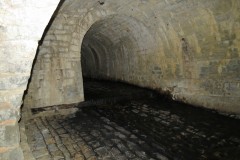 15.Bickenhall-Bridge.-West-tunnel-from-centre