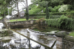 24a.-Queens-Row-pond