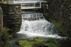 24d.-Queens-Row-pond-weir
