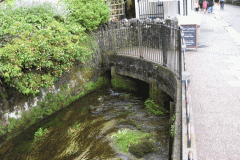 7.-Road-Crossing-Upstream-Face