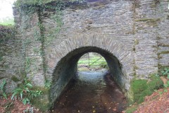 14.-Lower-Beverton-Bridge-downstream-arch