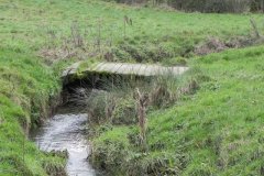 28.-Lower-West-Barn-Farm-accomodation-bridge-A