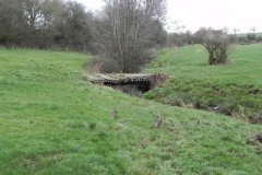 39.-Lower-West-Barn-Farm-accomodation-bridge-C
