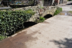 21. Kentsford Farm Footbridge upstream arches