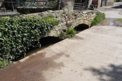 21. Kentsford Farm Footbridge upstream arches