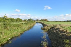 14.Looking-upstream-from-Willow-Farm-Footbridge