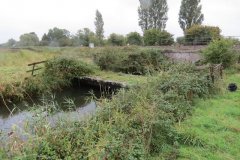 10.-Manor-Farm-accomodation-bridge