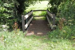 4.-Bellas-Field-Footbridge