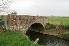 5.-Earnshill-Park-accommodation-Bridge-Downstream-Arch-2