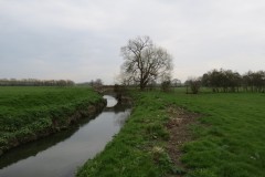 9.-Looking-upstrem-to-Earnshill-Park-accommodation-Bridge