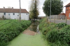 31.-Looking-upstream-to-Willowbrook-Footbridge