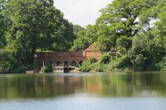 19.-Looking-to-dam-wall-from-Reservoir-Copse