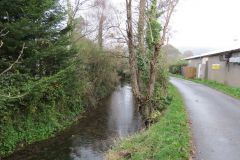 9.-Flowing-6downstream-from-Cheddar-Bridge-touring-park-bridge-A-2