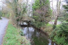 9.-Flowing-6downstream-from-Cheddar-Bridge-touring-park-bridge-A