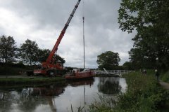 13.-Narrow-boat-lift-Tiverton-Road-Basin