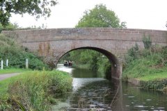 14.-Narrow-boat-approaching-Tiverton-Road-Basin