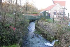 sheppey88-Private-Footbridge-Looking-Downstream-from-Upper-Darshill-Mill