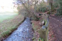 14.-Looking-downstream-from-Willoughby-Cleeve-Bridge