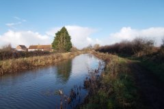 2.-Upstream-from-Outwood-Swing-Bridge-3