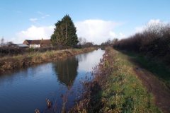 2.-Upstream-from-Outwood-Swing-Bridge-4