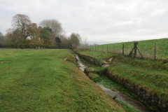 Ellenge-stream-by-Cheddar-Reservoir-6