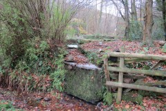 28.-Pond-outlet-below-Lower-Hare-Knap