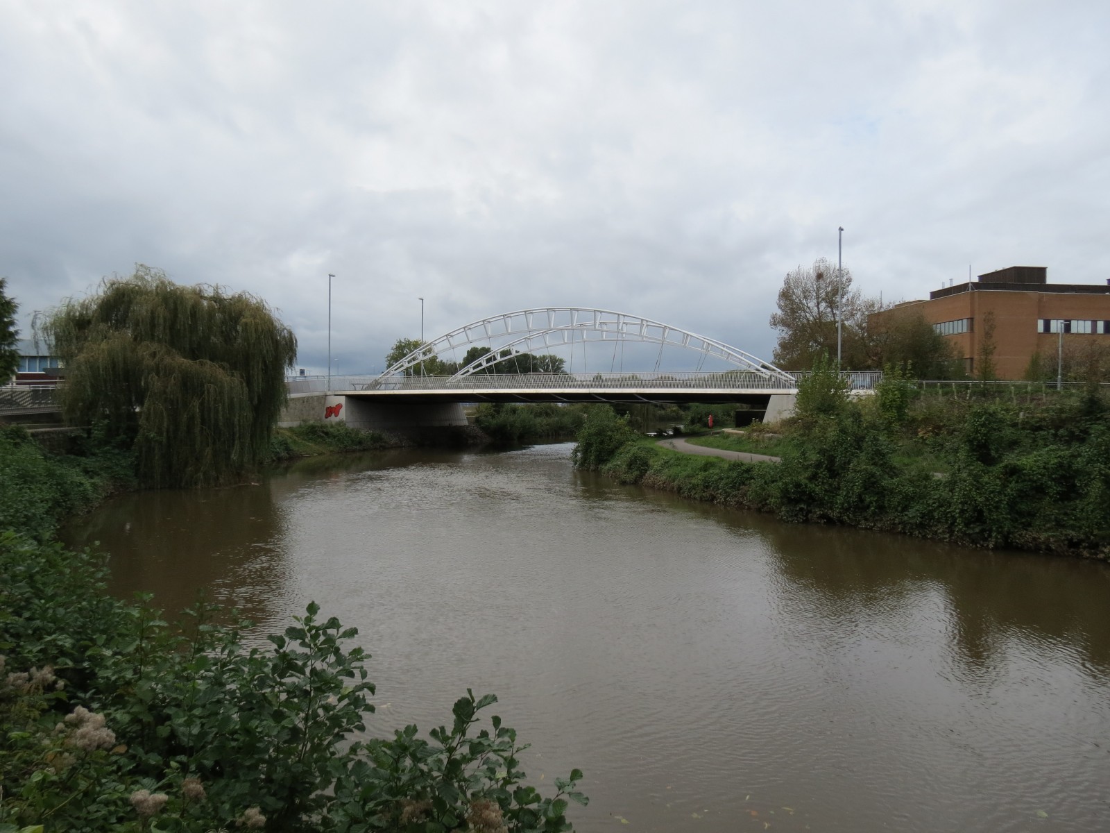 28.-Looking-upstream-to-Third-Way-Bridge