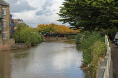 47.-Looking-downstream-to-Brewhouse-Theatre-footbridge