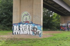 35.-Graffiti-art-Obridge-Viaduct