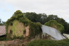 19.-Ruined-building-near-Ayshford