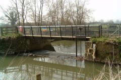 3.-Baltonsborough-Flights-Footbridge