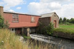1.-Mill-leat-sluice-house-3