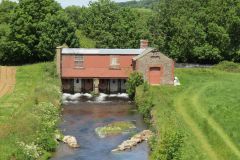 1.-Mill-leat-sluice-house