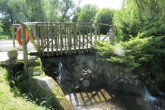 18.-Mill-pond-sluice-bridge