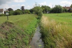 Looking-Upstream-from-Meare-Pool-Farm-Accomodation-Bridge