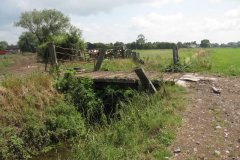 Meare-Pool-Farm-Accomodation-Bridge-2-Downstream-Side