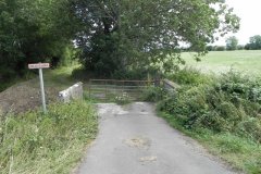 Glastonbury-Short-Drove-Bridge-over-Middle-Rhyne-3