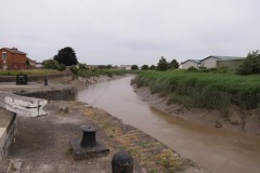 25.-Bridgwater-Canal-joins-the-River-Parrett