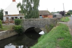 29.-Shotts-Farm-Accomodation-Bridge-Upstream-Arch