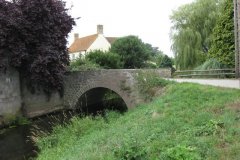 33.-Hurn-Farm-Accomodation-Bridge-Upstream-Arch