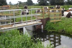 Rhyne-sluice-near-Chilton-Moor-Bridge