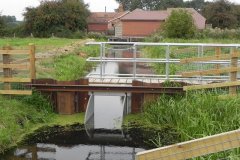 Rhyne-sluice-near-Chilton-Moor-Bridge2