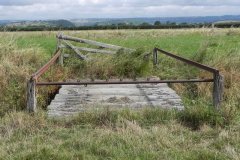 10.Fountains-Wall-Footbridge-downstream-from-Hartlake-Bridge